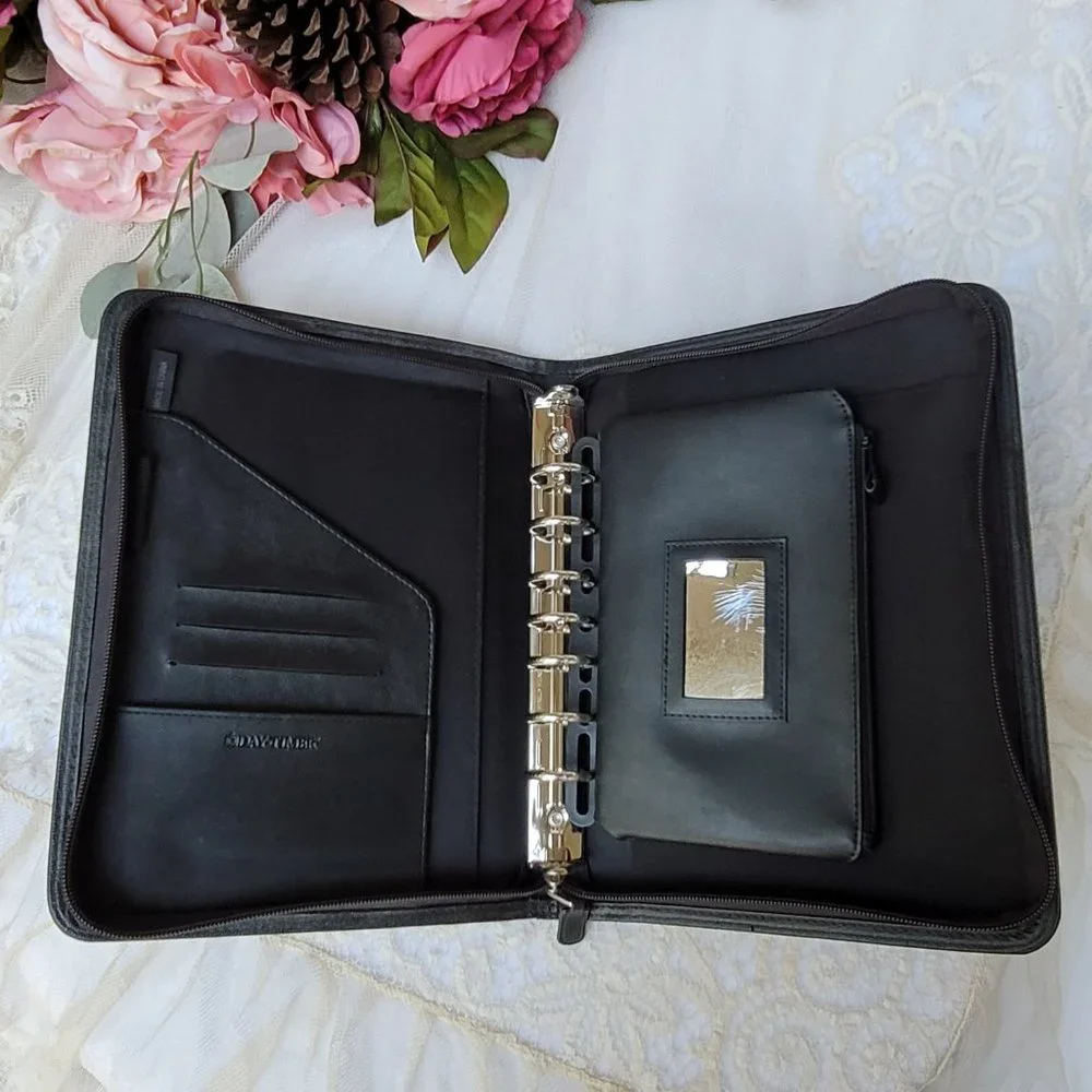 Black Day Timer Leather Planner Cover Full Zip Seam Accent Classic Timeless